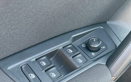 Volkswagen Tiguan II, 2019 год, 2 200 000 рублей, 8 фотография