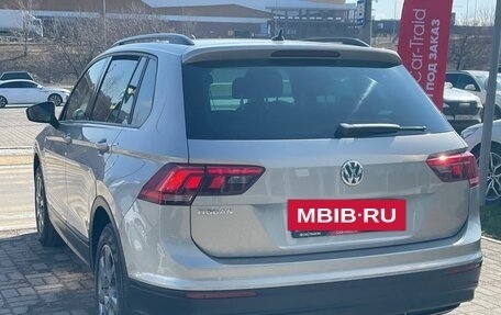Volkswagen Tiguan II, 2019 год, 2 200 000 рублей, 7 фотография