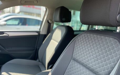 Volkswagen Tiguan II, 2019 год, 2 200 000 рублей, 15 фотография