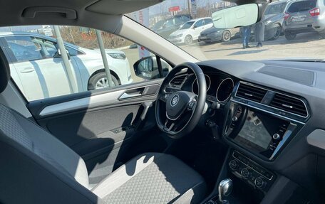 Volkswagen Tiguan II, 2019 год, 2 200 000 рублей, 18 фотография