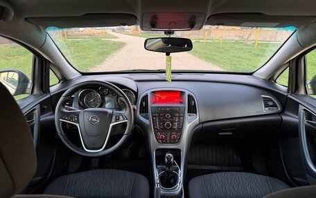 Opel Astra J, 2013 год, 870 000 рублей, 11 фотография