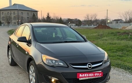 Opel Astra J, 2013 год, 870 000 рублей, 3 фотография