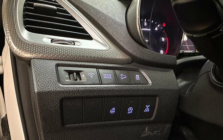 Hyundai Santa Fe III рестайлинг, 2016 год, 2 590 000 рублей, 20 фотография