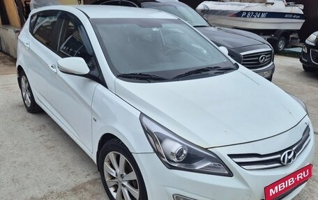 Hyundai Solaris II рестайлинг, 2015 год, 930 000 рублей, 1 фотография