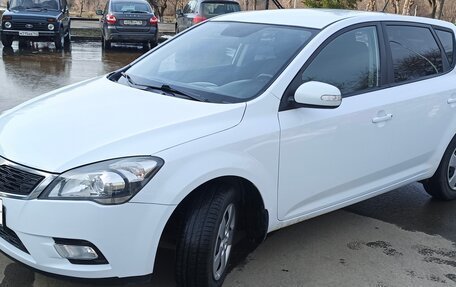 KIA cee'd I рестайлинг, 2011 год, 610 000 рублей, 1 фотография