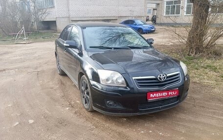 Toyota Avensis III рестайлинг, 2006 год, 700 000 рублей, 1 фотография