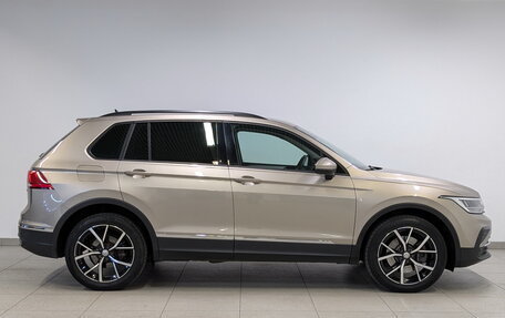 Volkswagen Tiguan II, 2021 год, 3 500 000 рублей, 4 фотография