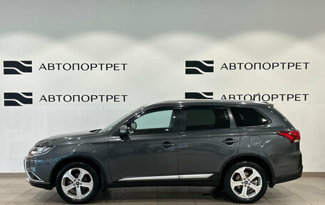 Mitsubishi Outlander III рестайлинг 3, 2016 год, 1 999 000 рублей, 4 фотография