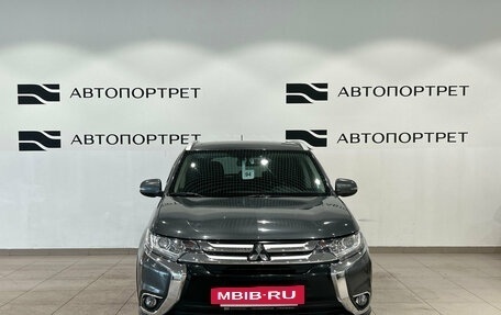 Mitsubishi Outlander III рестайлинг 3, 2016 год, 1 999 000 рублей, 10 фотография