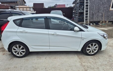 Hyundai Solaris II рестайлинг, 2015 год, 930 000 рублей, 3 фотография