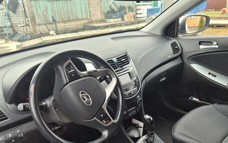 Hyundai Solaris II рестайлинг, 2015 год, 930 000 рублей, 5 фотография