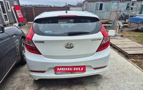 Hyundai Solaris II рестайлинг, 2015 год, 930 000 рублей, 4 фотография