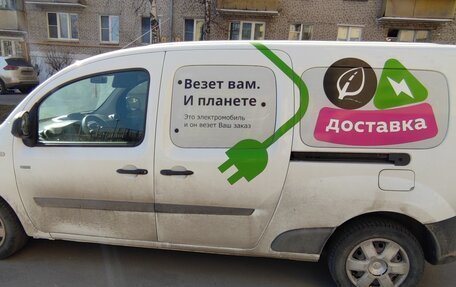 Renault Kangoo II рестайлинг, 2018 год, 1 800 000 рублей, 2 фотография