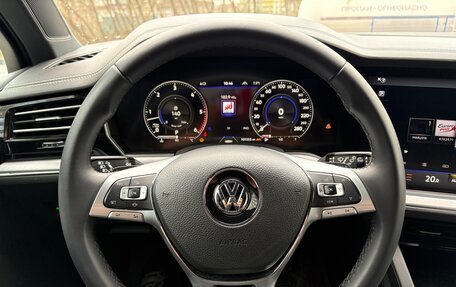 Volkswagen Touareg III, 2018 год, 4 290 000 рублей, 7 фотография