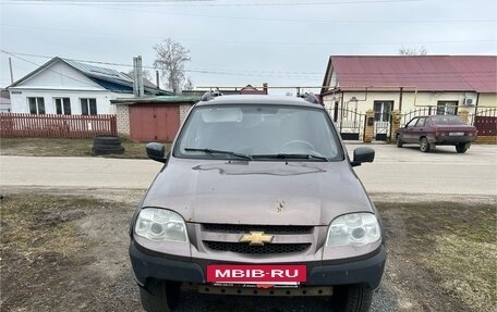 Chevrolet Niva I рестайлинг, 2018 год, 400 000 рублей, 2 фотография