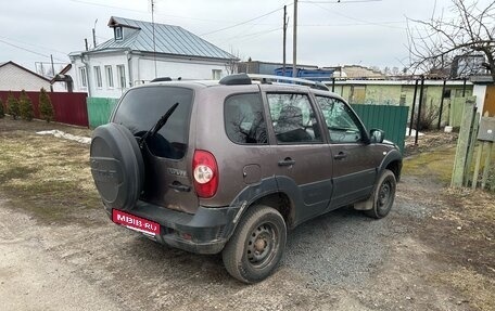 Chevrolet Niva I рестайлинг, 2018 год, 400 000 рублей, 4 фотография