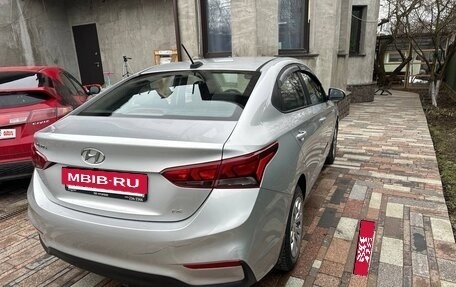 Hyundai Solaris II рестайлинг, 2017 год, 1 250 000 рублей, 3 фотография