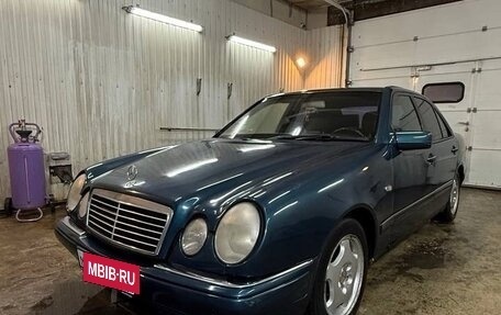 Mercedes-Benz E-Класс, 1995 год, 270 000 рублей, 4 фотография