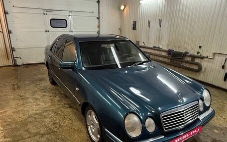 Mercedes-Benz E-Класс, 1995 год, 270 000 рублей, 3 фотография