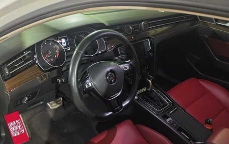 Volkswagen Passat B8 рестайлинг, 2015 год, 1 650 000 рублей, 8 фотография