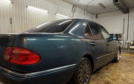 Mercedes-Benz E-Класс, 1995 год, 270 000 рублей, 13 фотография