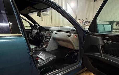 Mercedes-Benz E-Класс, 1995 год, 270 000 рублей, 16 фотография