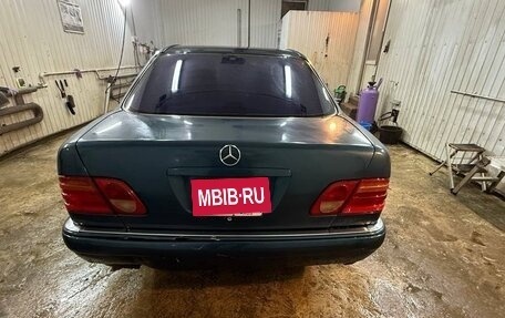 Mercedes-Benz E-Класс, 1995 год, 270 000 рублей, 12 фотография