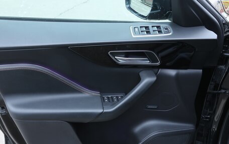 Jaguar F-Pace, 2016 год, 3 099 000 рублей, 10 фотография