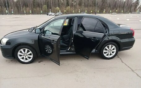 Toyota Avensis III рестайлинг, 2008 год, 690 000 рублей, 5 фотография