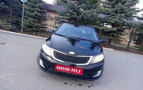 KIA Rio III рестайлинг, 2013 год, 550 000 рублей, 3 фотография