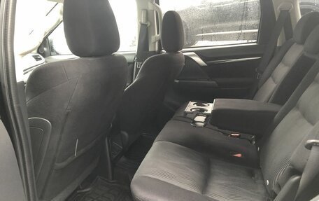 Mitsubishi Pajero Sport III рестайлинг, 2018 год, 2 750 000 рублей, 11 фотография