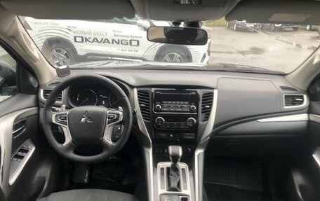 Mitsubishi Pajero Sport III рестайлинг, 2018 год, 2 750 000 рублей, 10 фотография