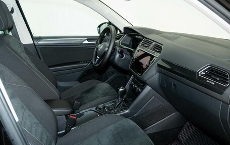 Volkswagen Tiguan II, 2017 год, 2 677 000 рублей, 6 фотография