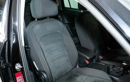 Volkswagen Tiguan II, 2017 год, 2 677 000 рублей, 14 фотография