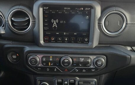 Jeep Wrangler, 2021 год, 5 692 000 рублей, 21 фотография