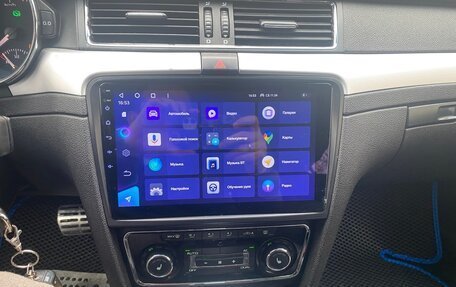 Skoda Superb III рестайлинг, 2009 год, 600 000 рублей, 24 фотография