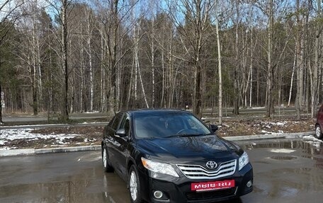 Toyota Camry, 2010 год, 950 000 рублей, 2 фотография