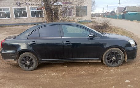 Toyota Avensis III рестайлинг, 2006 год, 700 000 рублей, 2 фотография