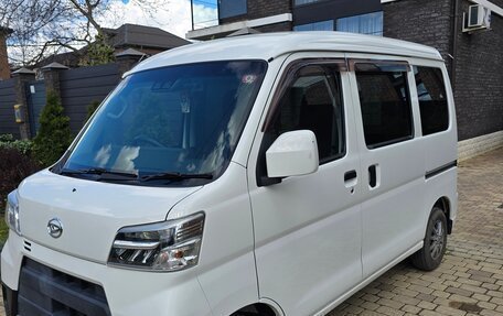 Daihatsu Hijet X, 2019 год, 975 000 рублей, 3 фотография