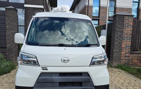 Daihatsu Hijet X, 2019 год, 975 000 рублей, 2 фотография