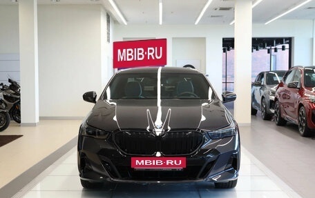 BMW 5 серия, 2025 год, 14 190 000 рублей, 3 фотография