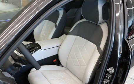 BMW 5 серия, 2025 год, 14 190 000 рублей, 17 фотография