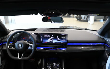 BMW 5 серия, 2025 год, 14 190 000 рублей, 13 фотография