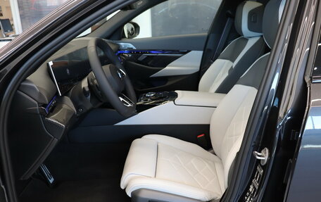 BMW 5 серия, 2025 год, 14 190 000 рублей, 16 фотография