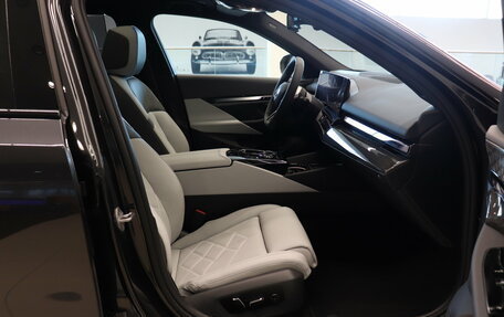 BMW 5 серия, 2025 год, 14 190 000 рублей, 18 фотография