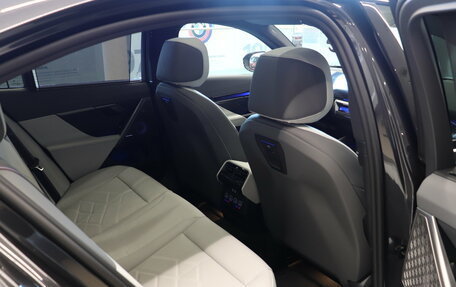 BMW 5 серия, 2025 год, 14 190 000 рублей, 21 фотография