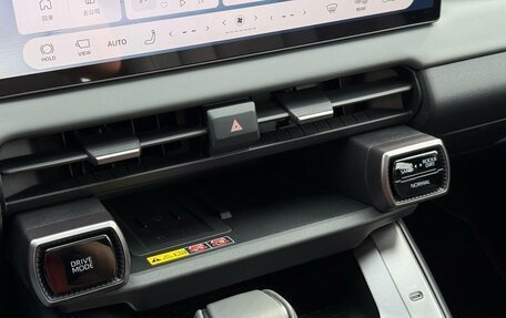 Toyota RAV4, 2026 год, 4 500 000 рублей, 29 фотография