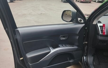 Mitsubishi Outlander III рестайлинг 3, 2008 год, 1 150 000 рублей, 16 фотография