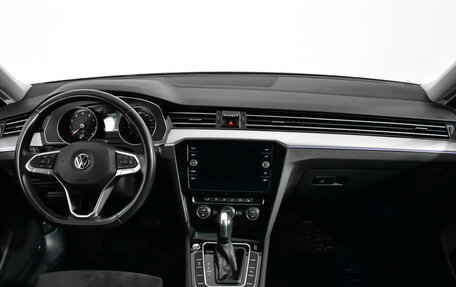 Volkswagen Passat B8 рестайлинг, 2020 год, 2 749 700 рублей, 12 фотография