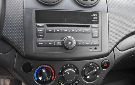 Chevrolet Aveo III, 2010 год, 569 999 рублей, 13 фотография